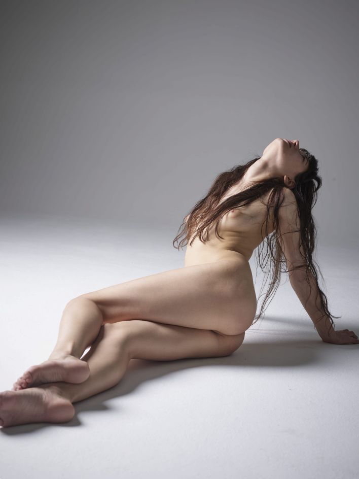 Katya V in Artistic Nudes. Thumb 11