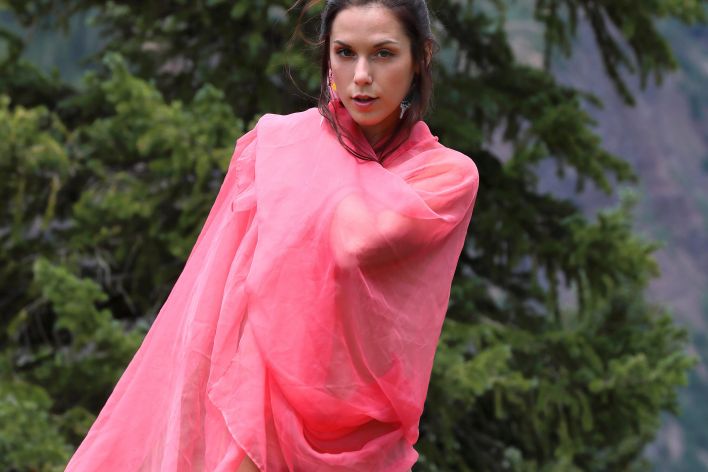 Elena Generi in Shoot Day Montage. Thumb 12