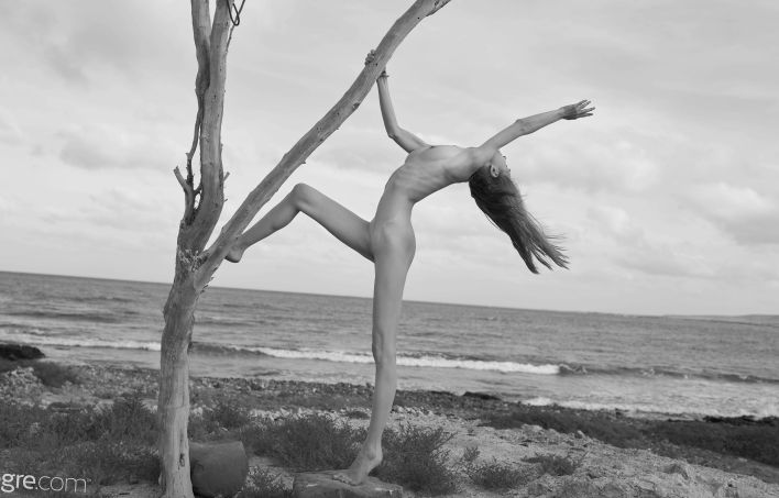 Proserpina in Joshua Tree. Thumb 38