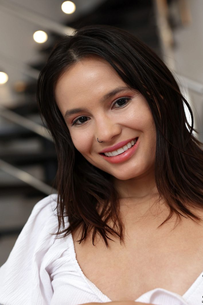 Lucy Mendez in Baby Girl. Thumb 7