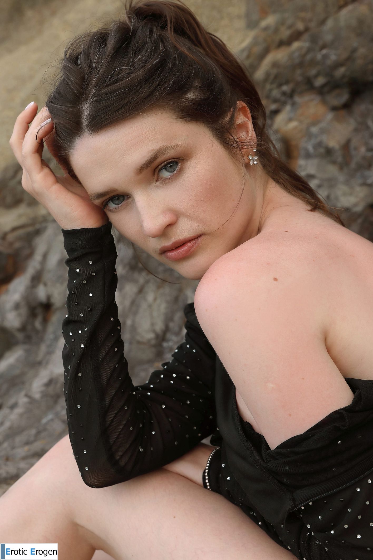 Amelia in Seaside Mistress. Slide 23