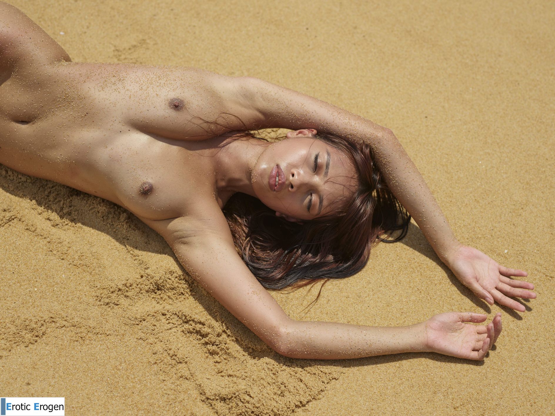 Jessa in Burning Hot. Slide 6
