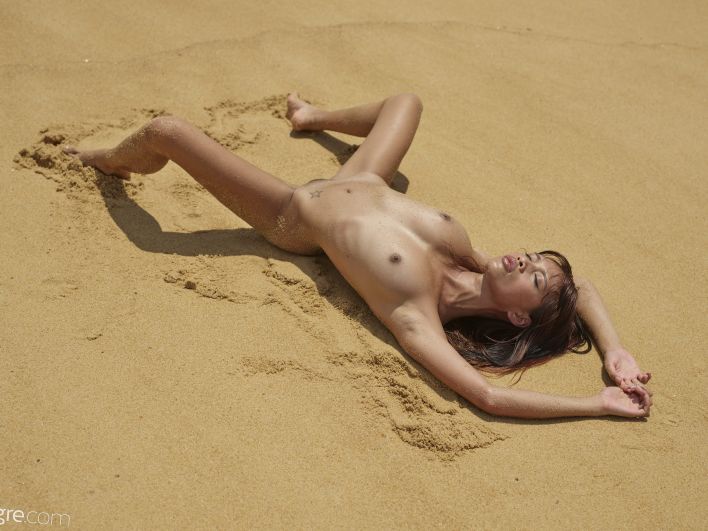 Jessa in Burning Hot. Thumb 11