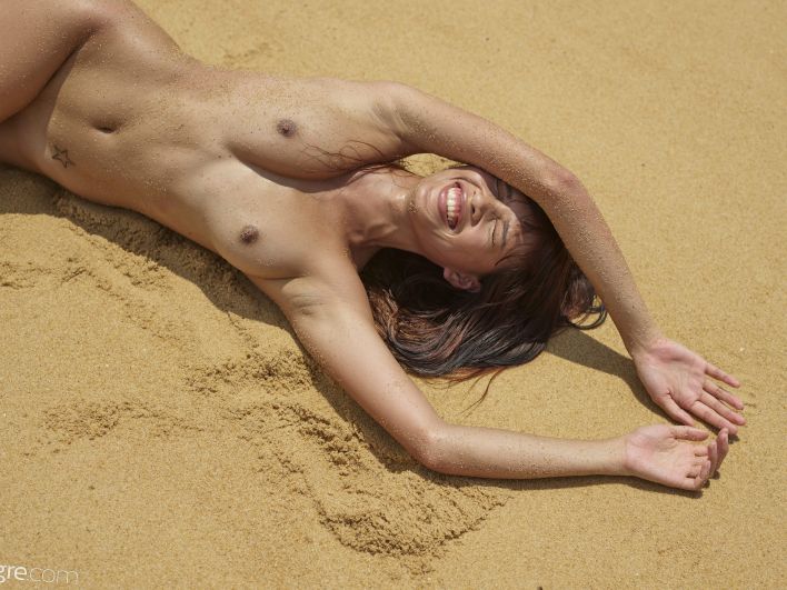 Jessa in Burning Hot. Thumb 7